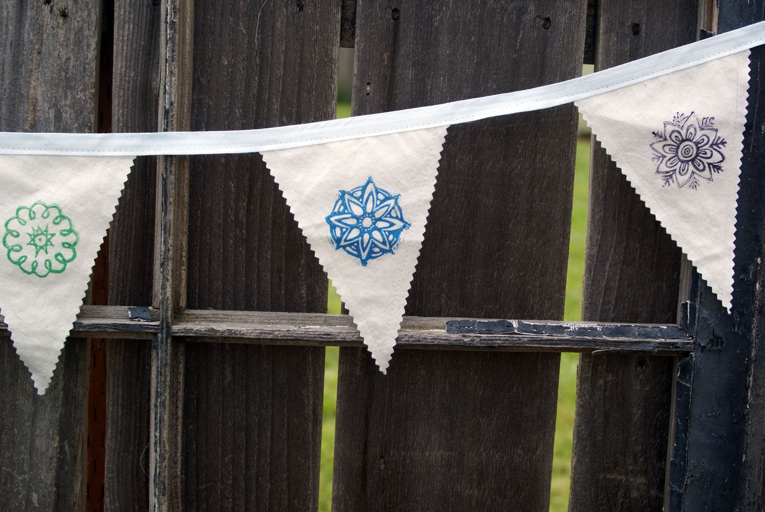 gorgeous mandala bunting from Muse of the Morning