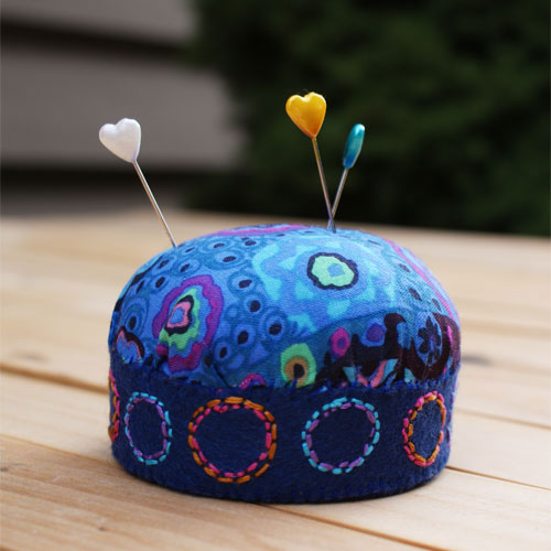 Turn a mayonaise jar lid into a really lovely pincushion - a tutorial from Muse of the Morning