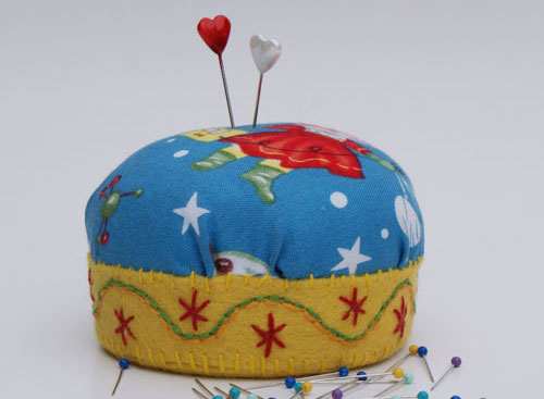 Turn a mayonaise jar lid into a really lovely pincushion - a tutorial from Muse of the Morning