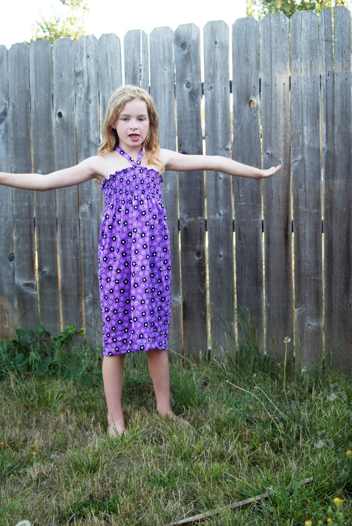 Sew a super easy and quick summer dress with shirring - a tutorial from Muse of the Morning